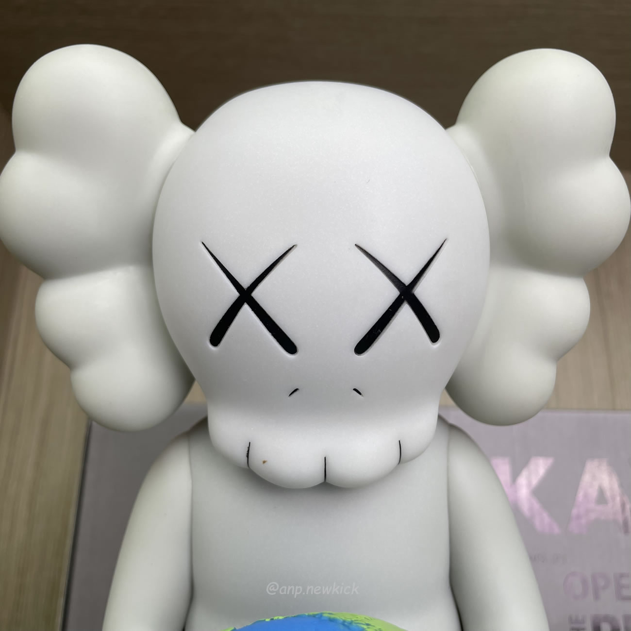 Kaws The Promise Grey Figure (6) - newkick.app